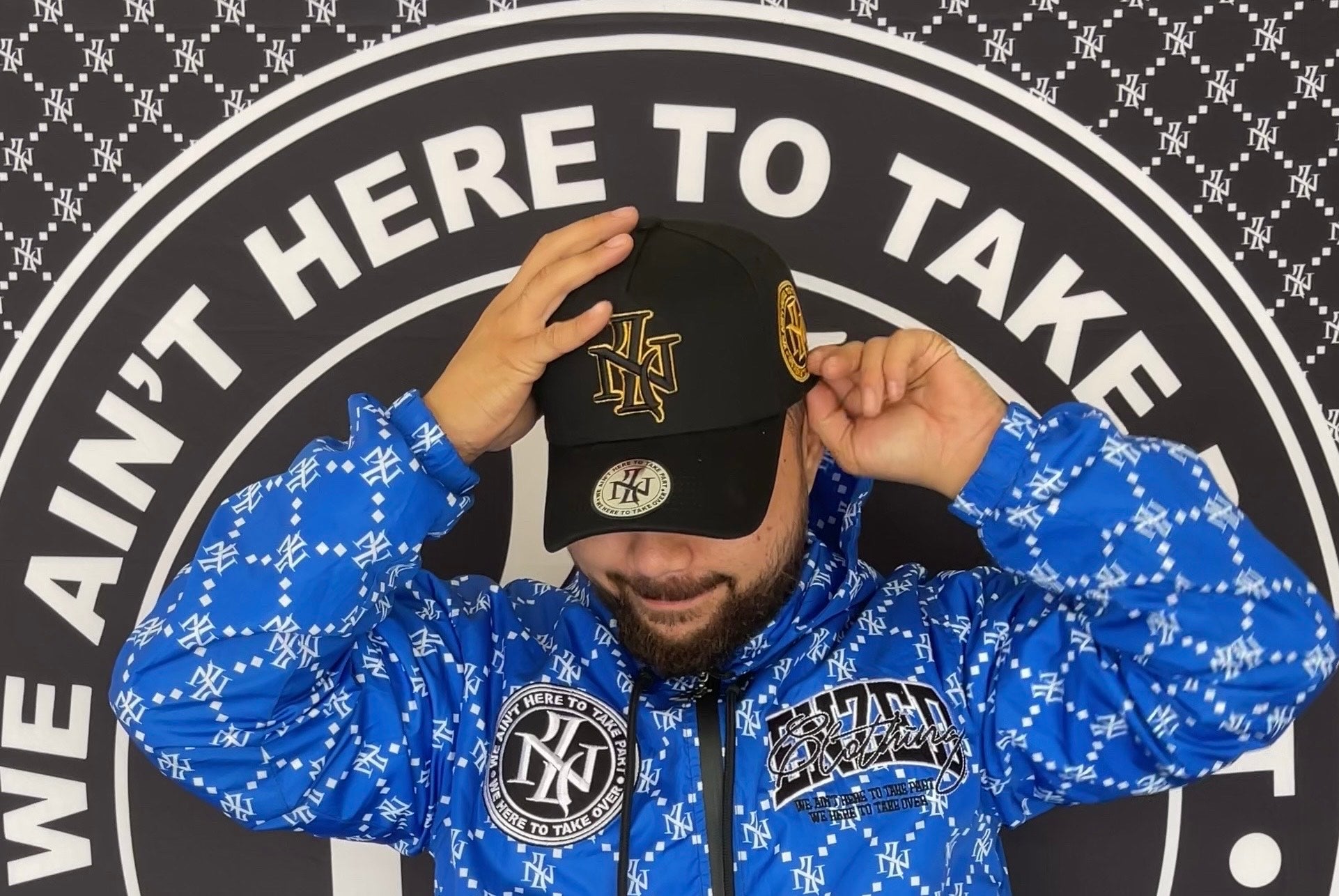 SNAPBACK-BLACK & GOLD