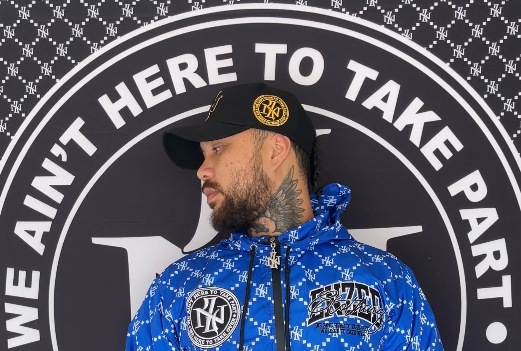 SNAPBACK-BLACK & GOLD